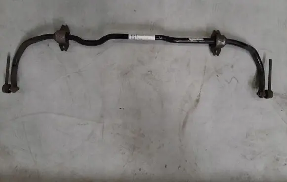 Volkswagen Jetta VI Front anti-roll bar/sway bar QF239