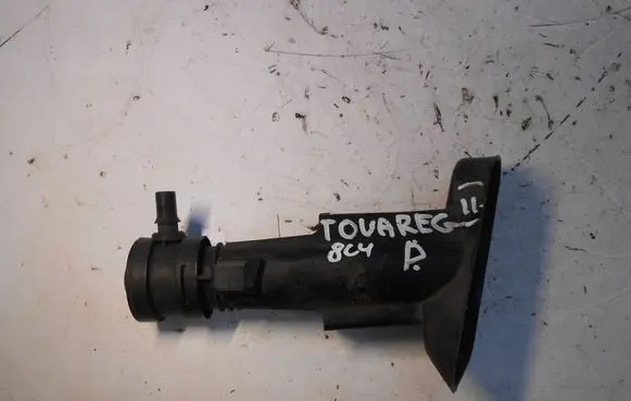 Volkswagen Touareg II Headlight washer spray nozzle 7P6955104A