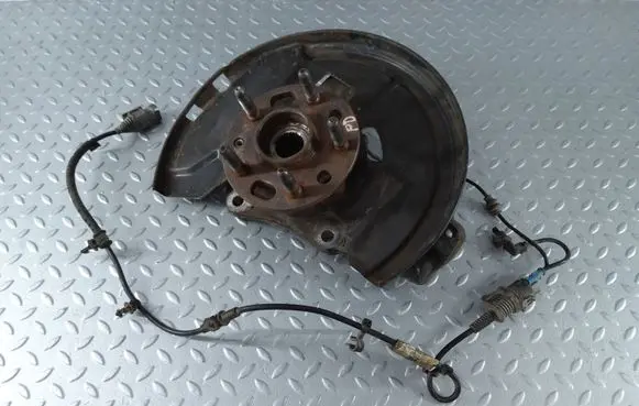 Cadillac XTS Front wheel hub 20998091 15851077 13589509