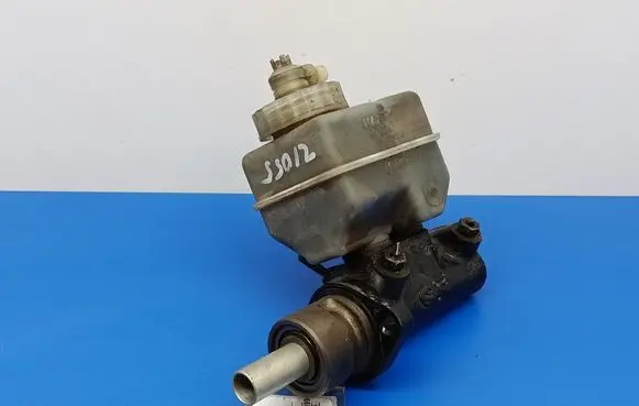 Master brake cylinder