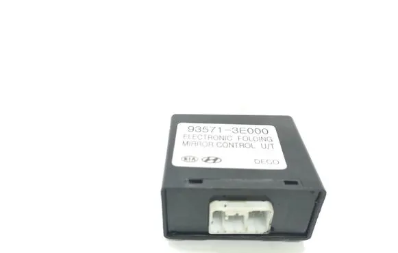 KIA Sorento Wing mirror control module 935713E000