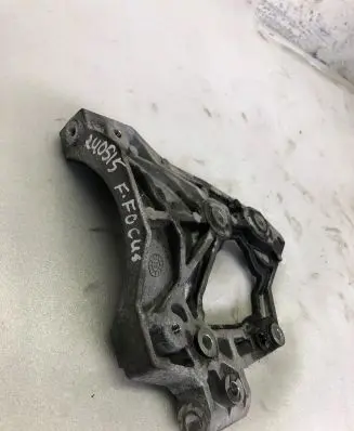 Ford Focus A/C compressor mount bracket Jx6q10k360aa