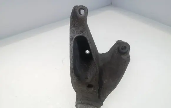 Audi A5 8T 8F Engine mounting bracket 8K0199307CD
