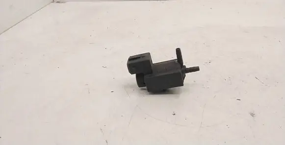 BMW 5 E39 Turbo solenoid valve 1742712 72234100 00T194