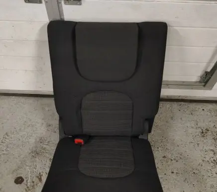 Nissan Pathfinder R51 Second row seats 