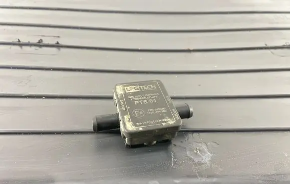 BMW 3 E46 Air pressure sensor 67R016299