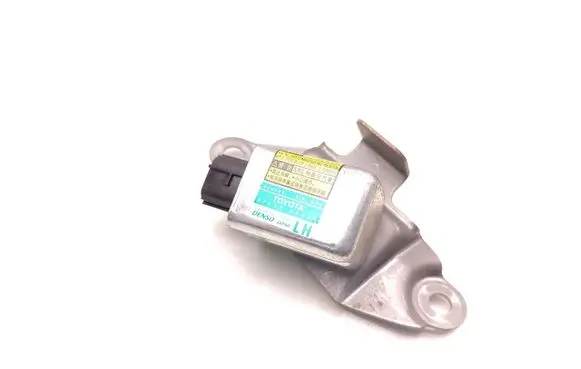 Toyota Land Cruiser (J120) Airbag deployment crash/impact sensor 89830-60020 187900-0461