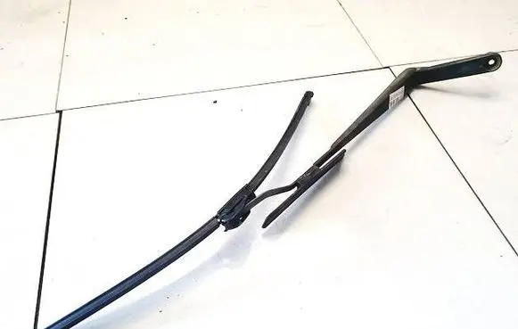 Mazda Premacy Front wiper blade arm R6060