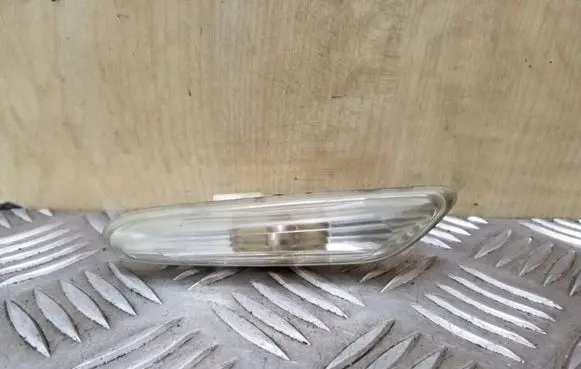 BMW 1 E81 E87 Front fender indicator light 6313693299710