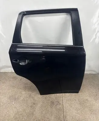 Mitsubishi Outlander Rear door