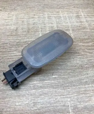 Mercedes-Benz E W211 Other interior light A2118203801 156905 WithPlug