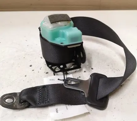 Mazda 6 Rear seatbelt