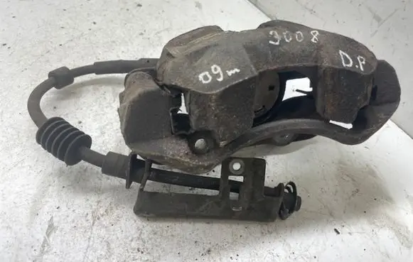 Peugeot 3008 I Front brake caliper