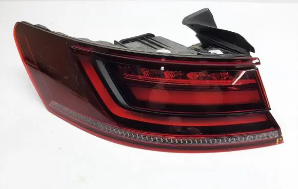 Rear/tail lights