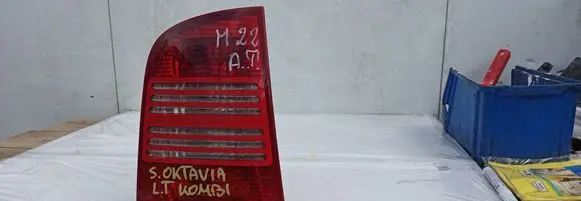 Skoda Octavia Mk1 (1U) Rear/tail lights 1U9945095B