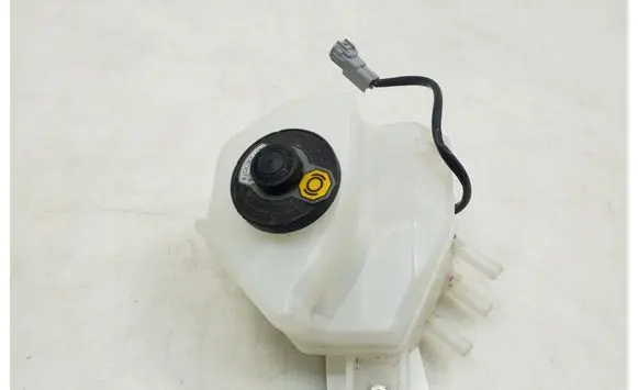 Toyota Prius+ (ZVW40) Brake fluid reservoir 4722047070