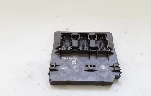 Volkswagen PASSAT B7 Comfort/convenience module 3AA937087D 5WK50448