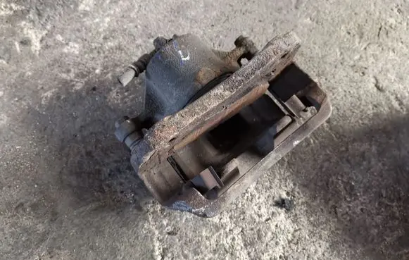 KIA Magentis Front brake caliper