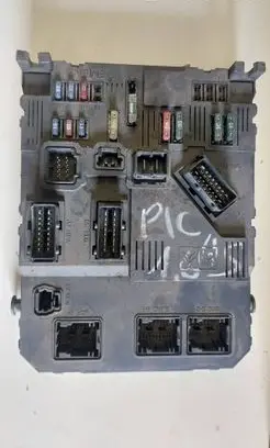 Citroen Xsara Picasso Fuse module S118085320 9649627780