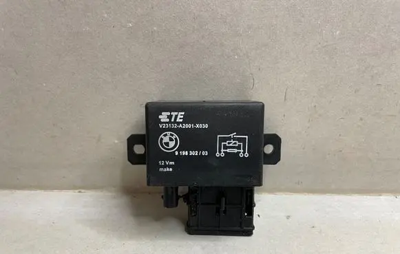 BMW 3 G20 G21 Coolant fan relay 9198302 V23132A2001X030