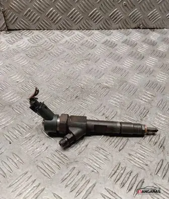 Fuel injector