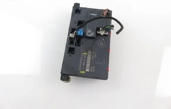 Mercedes-Benz E AMG W211 Door control unit/module 2118208185