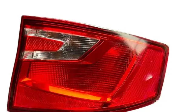 Seat Toledo IV (NH) Rear/tail lights 18489602