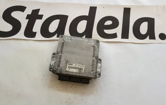 Renault Laguna II Engine control unit/module ECU 0281011325 8200309329