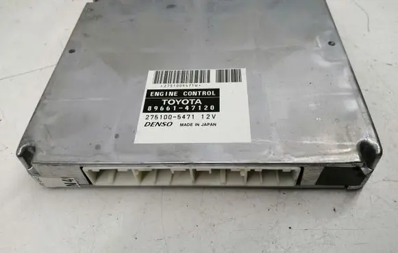 Toyota Prius (XW20) Engine control unit/module 8966147120 2751005471