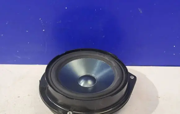 Mercedes-Benz E C207 W207 Front door speaker A2078200502