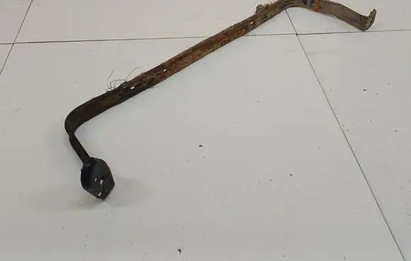 Mazda 3 I Fuel tank mounting bracket 