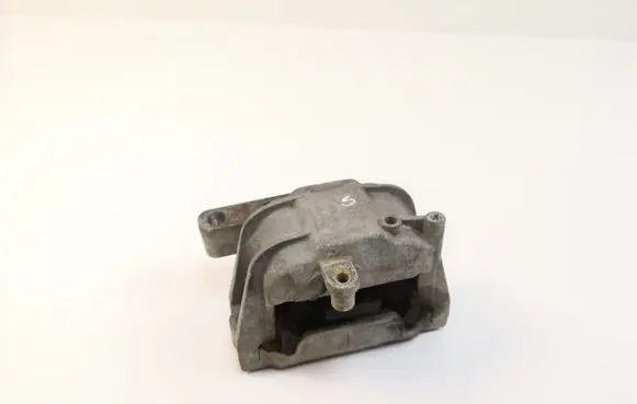 Skoda Octavia Mk2 (1Z) Engine mount bracket 1K0199262AS