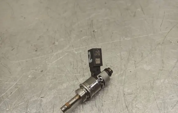 Fuel injector