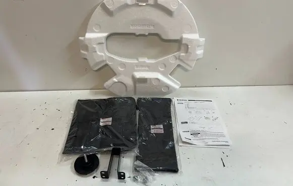Suzuki Ignis Tool set 9915762R10