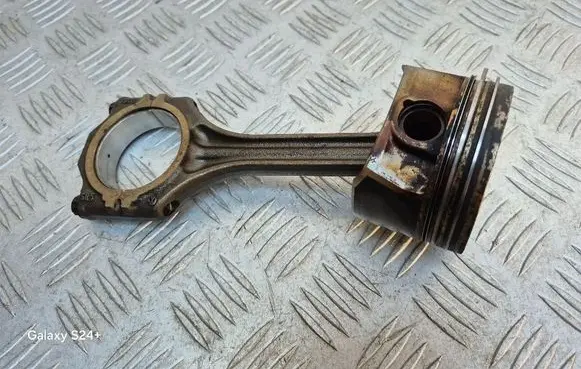 Volkswagen Golf Plus Piston with connecting rod 76L92 03CH SR5