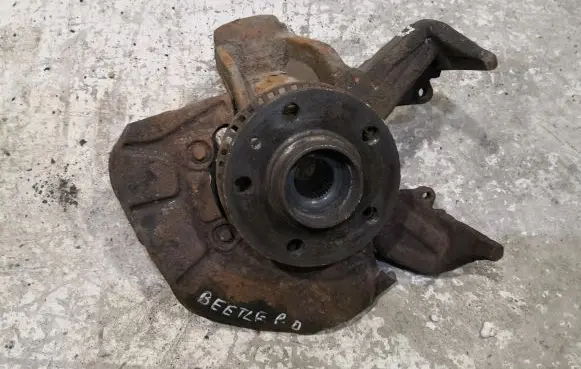 Volkswagen New Beetle Front wheel hub