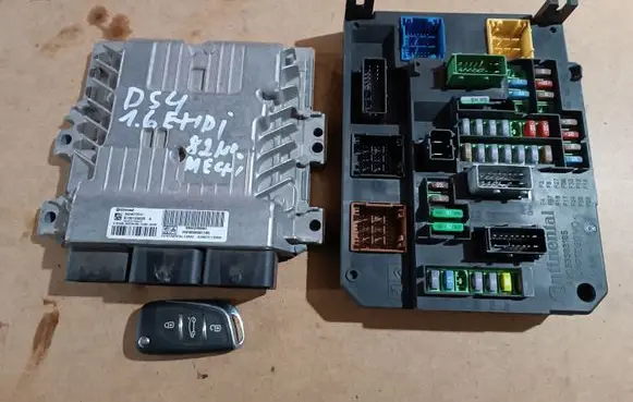 Citroen DS4 Engine control unit/module SID807EV0 9800268980 S180123008