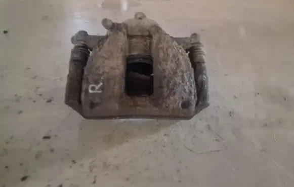 Front brake caliper