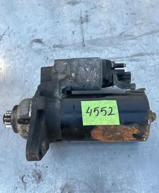 Volkswagen Caddy Starter motor 