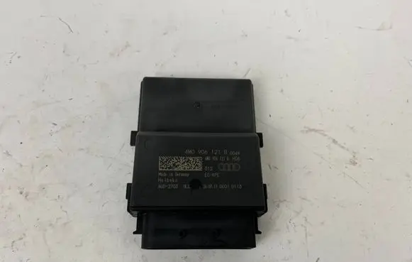 Audi Q7 4M Fuel injection pump control unit/module 4M0906121B