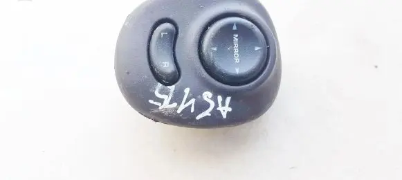 Chrysler 300M Wing mirror switch 04760174af
