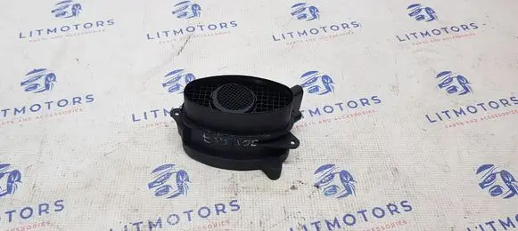 BMW 5 E39 Mass air flow meter