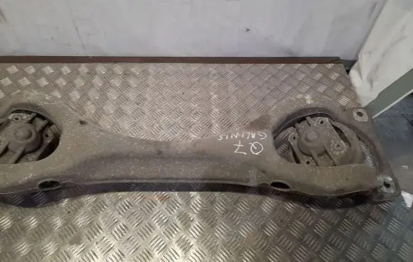 Audi Q7 4L Front shock absorber mounting bracket 7L8512369