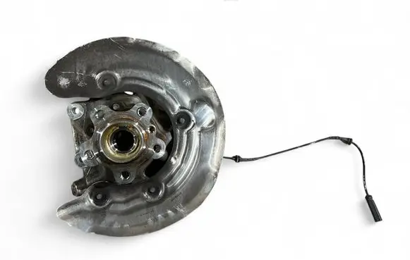 Rear wheel hub spindle/knuckle