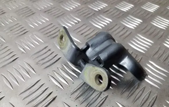 Opel Mokka Rear door upper hinge