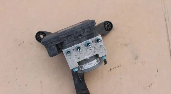 Mini One - Cooper F56 F55 ABS Pump 6877106