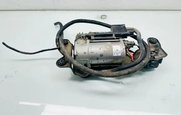 BMW X5 F15 Air suspension compressor/pump 6868998 20202410 14052014