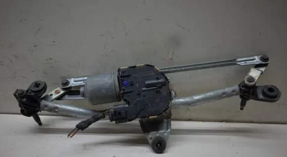 Front wiper linkage and motor