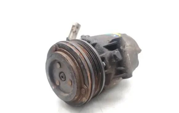Opel Zafira B Air conditioning (A/C) compressor (pump) 13124749