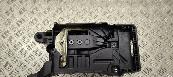 Skoda Fabia Mk4 (6VA) Battery tray 2Q0915331 5QF803219B